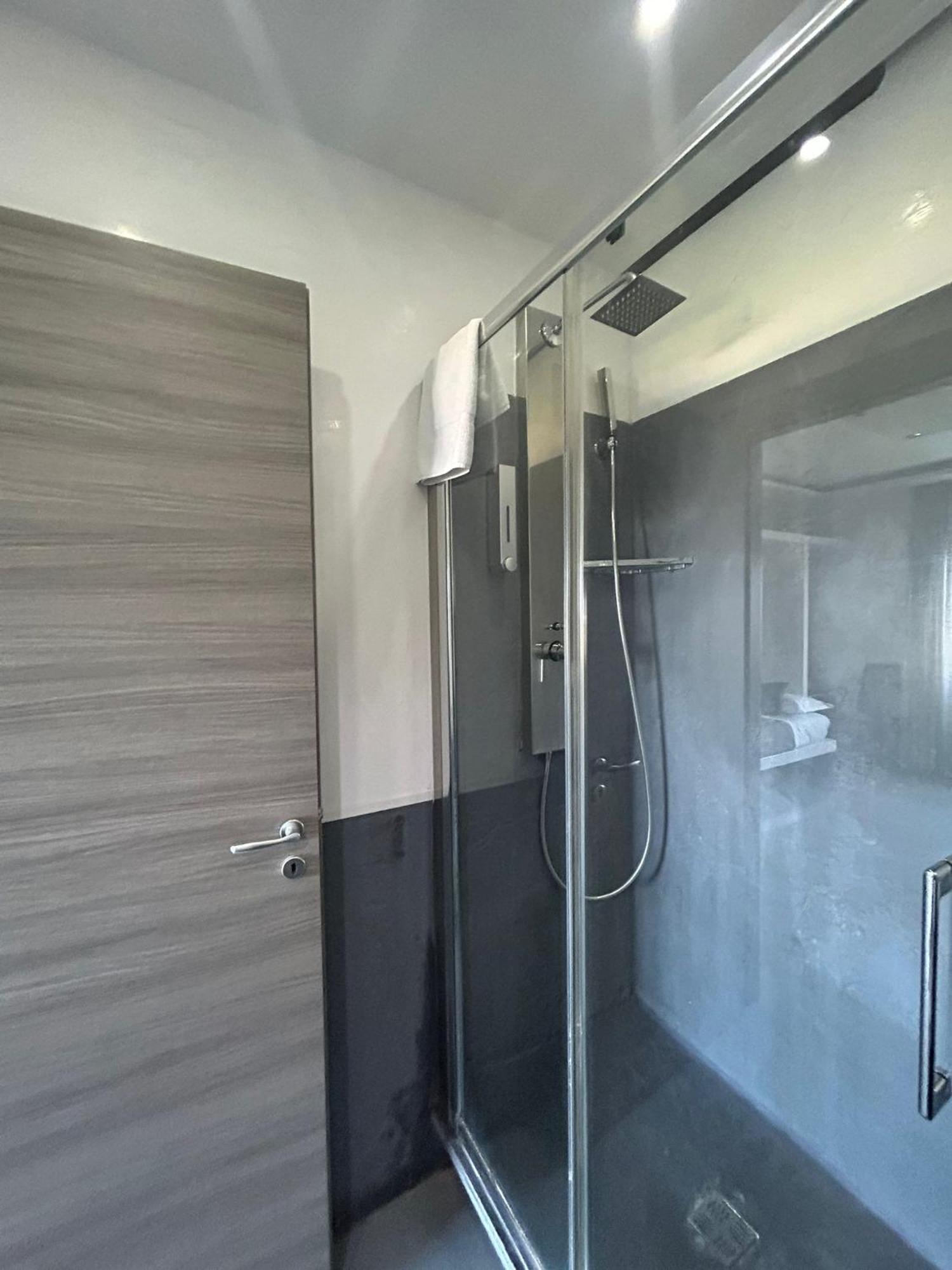 Residence Villa Rosa Dei Venti ชีนิซี ภายนอก รูปภาพ