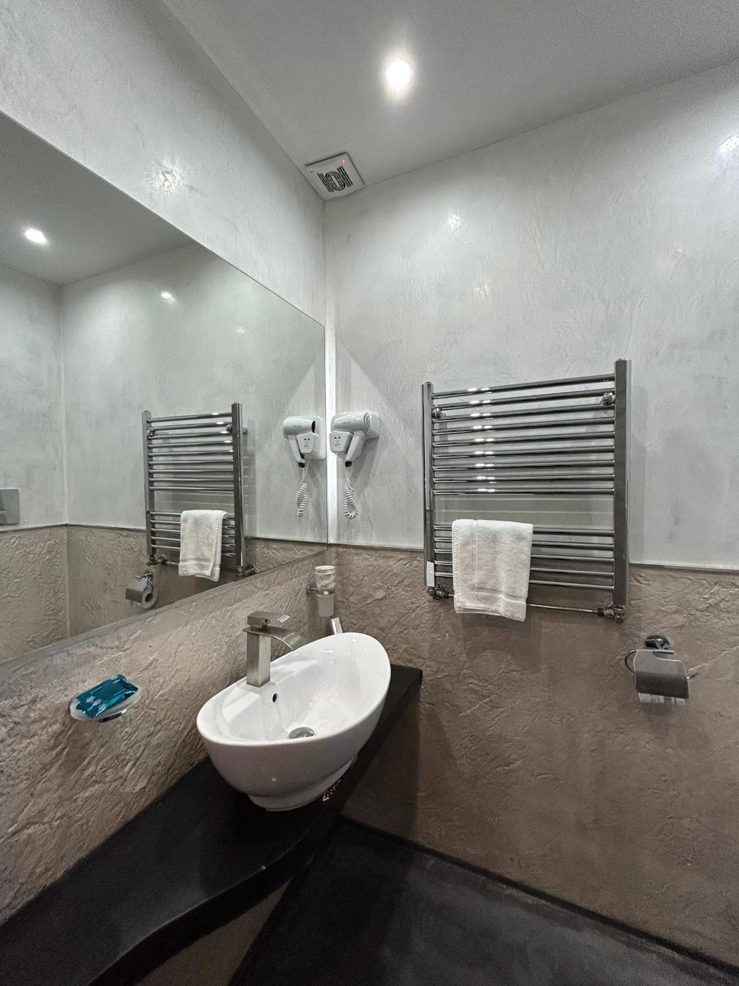 Residence Villa Rosa Dei Venti ชีนิซี ภายนอก รูปภาพ